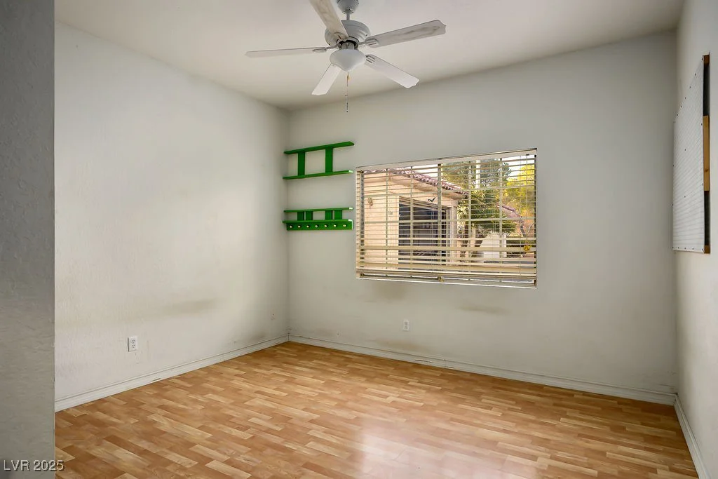 726 Sea Pines, Las Vegas, NV 89107