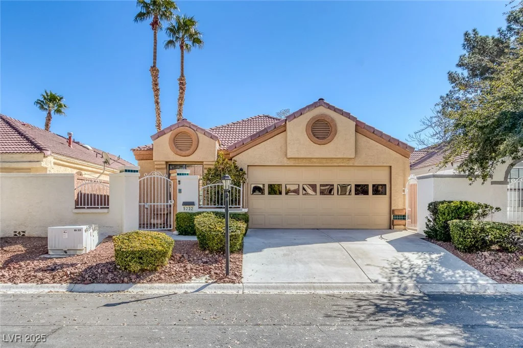 5232 Crooked River, Las Vegas, NV 89149