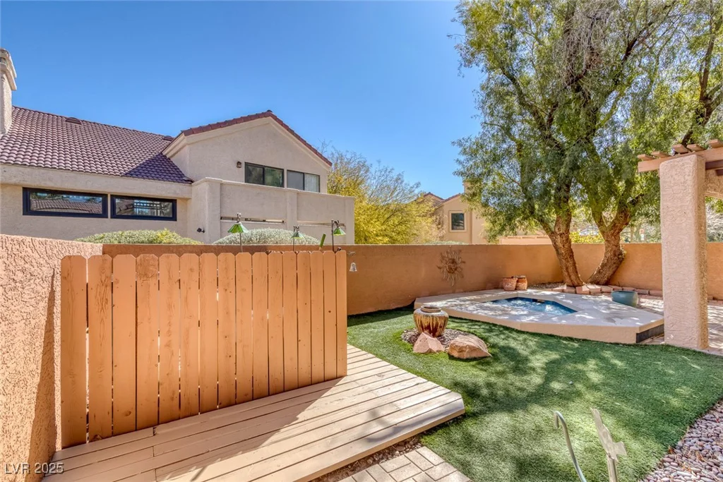 5232 Crooked River, Las Vegas, NV 89149