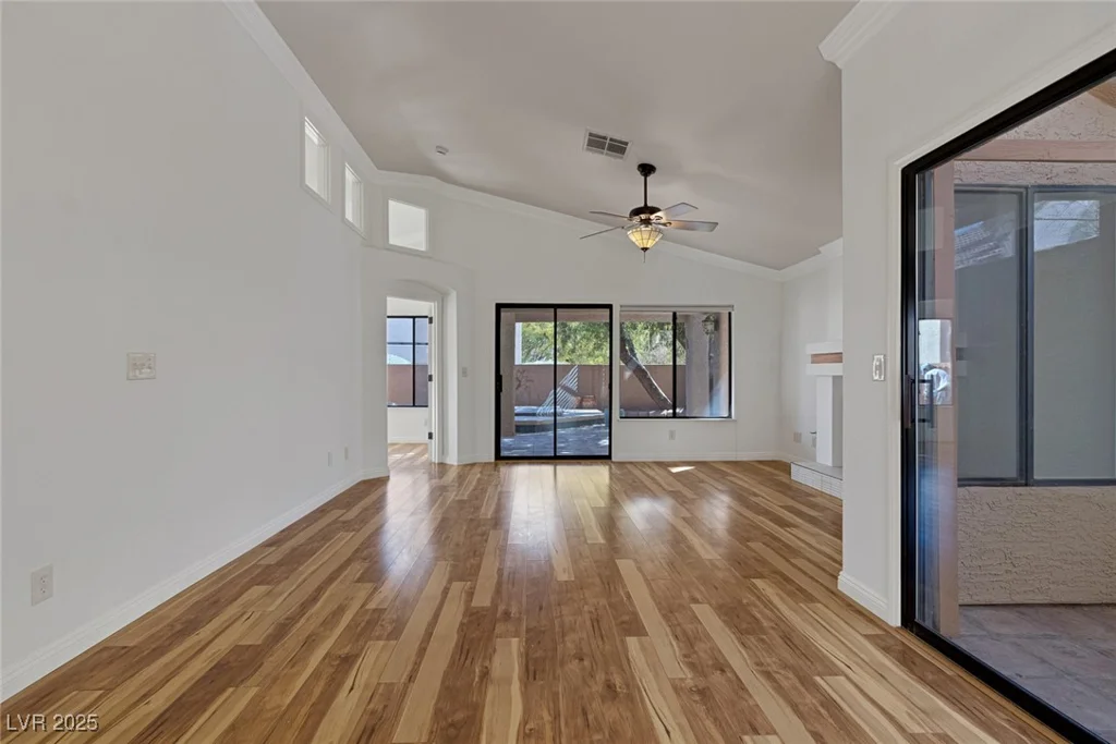 5232 Crooked River, Las Vegas, NV 89149