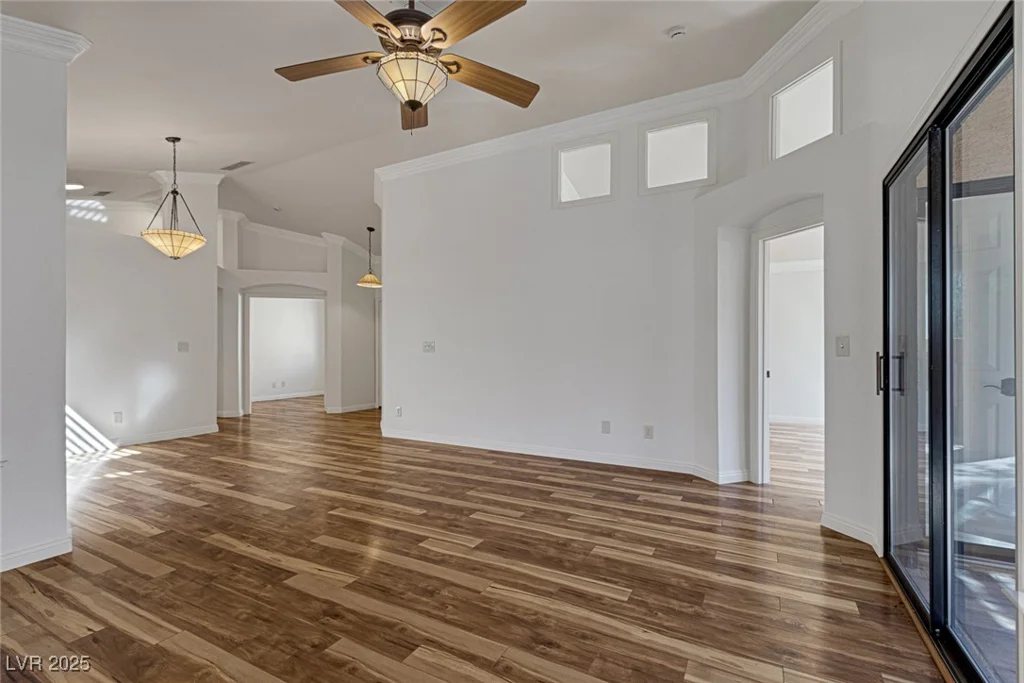 5232 Crooked River, Las Vegas, NV 89149
