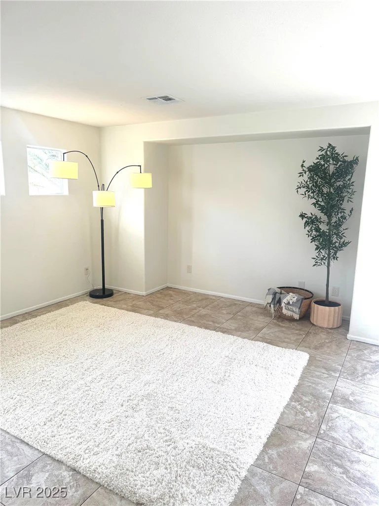 11057 Desert Dove, Las Vegas, NV 89144