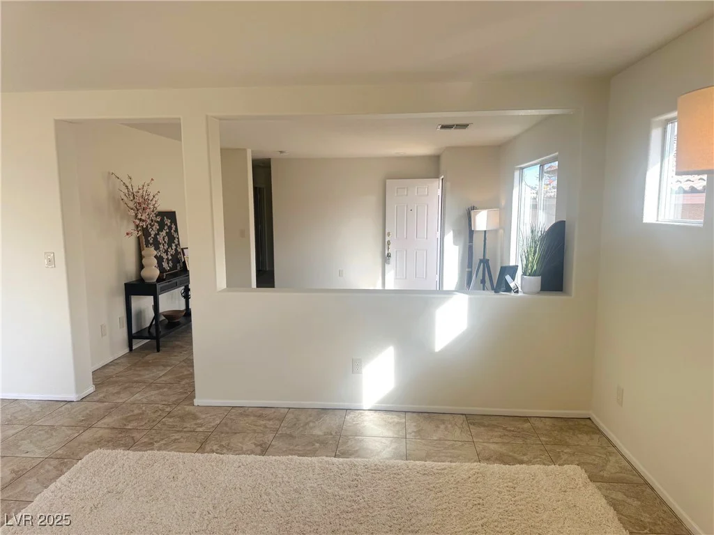 11057 Desert Dove, Las Vegas, NV 89144