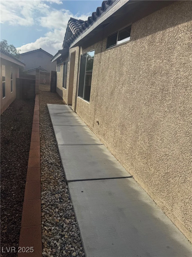11057 Desert Dove, Las Vegas, NV 89144