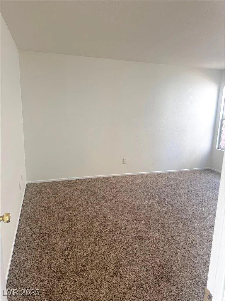 11057 Desert Dove, Las Vegas, NV 89144