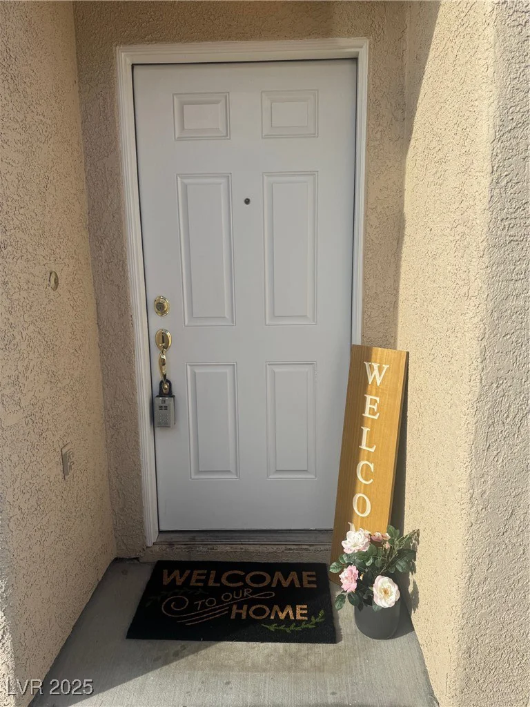 11057 Desert Dove, Las Vegas, NV 89144