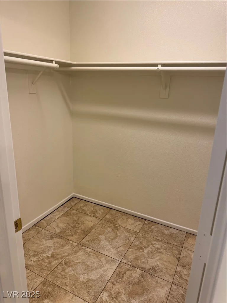 11057 Desert Dove, Las Vegas, NV 89144