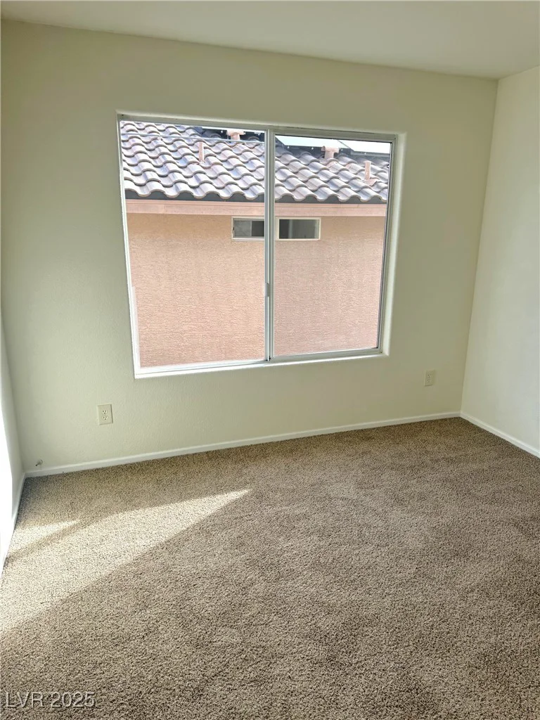 11057 Desert Dove, Las Vegas, NV 89144