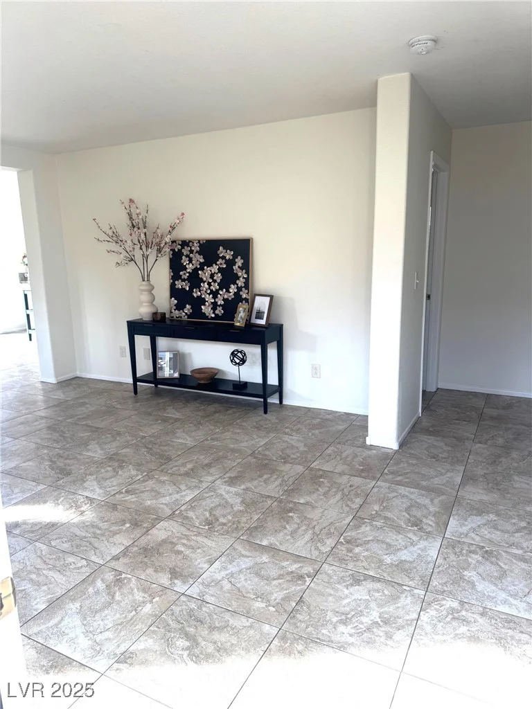 11057 Desert Dove, Las Vegas, NV 89144