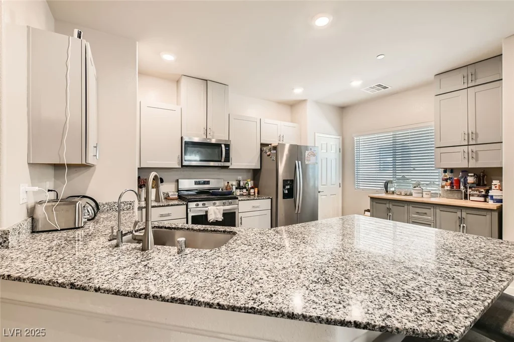 4710 Ridgeley, North Las Vegas, NV 89084