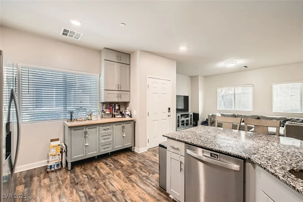 4710 Ridgeley, North Las Vegas, NV 89084