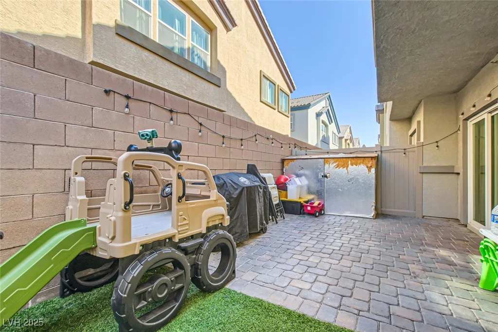 4710 Ridgeley, North Las Vegas, NV 89084