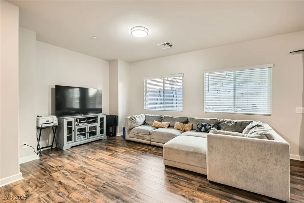4710 Ridgeley, North Las Vegas, NV 89084