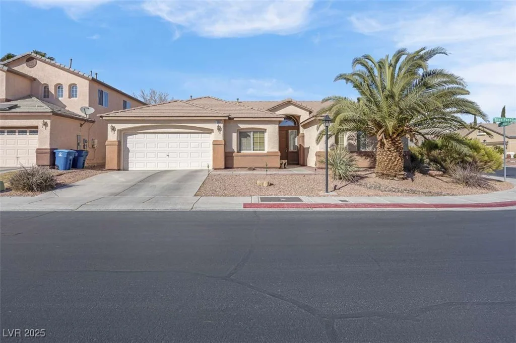 5600 Blue Peak, Las Vegas, NV 89131