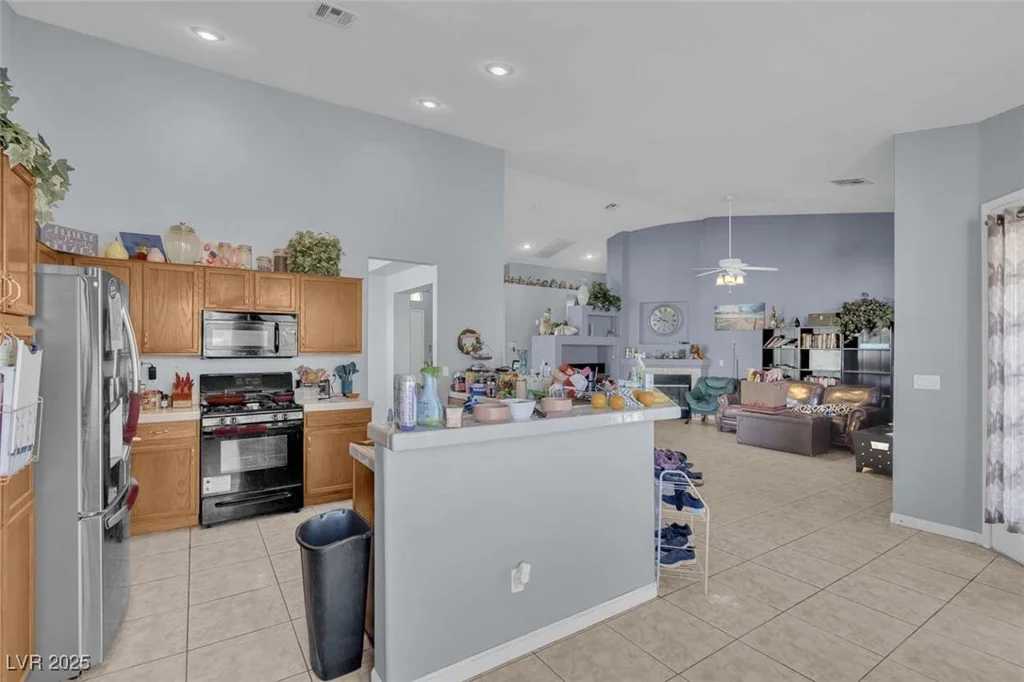 5600 Blue Peak, Las Vegas, NV 89131
