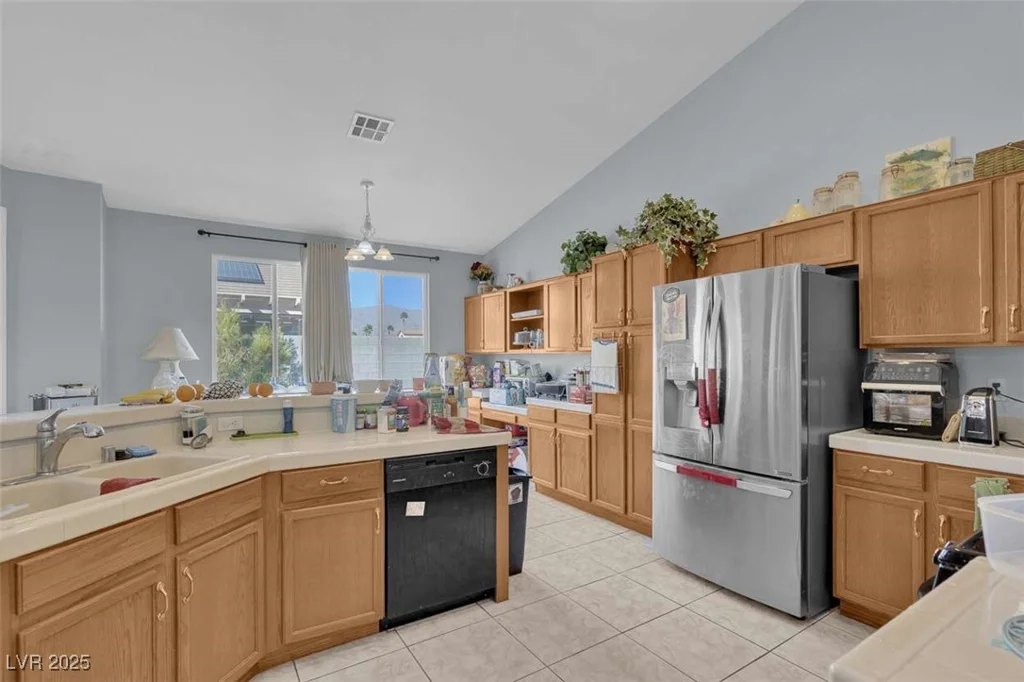 5600 Blue Peak, Las Vegas, NV 89131