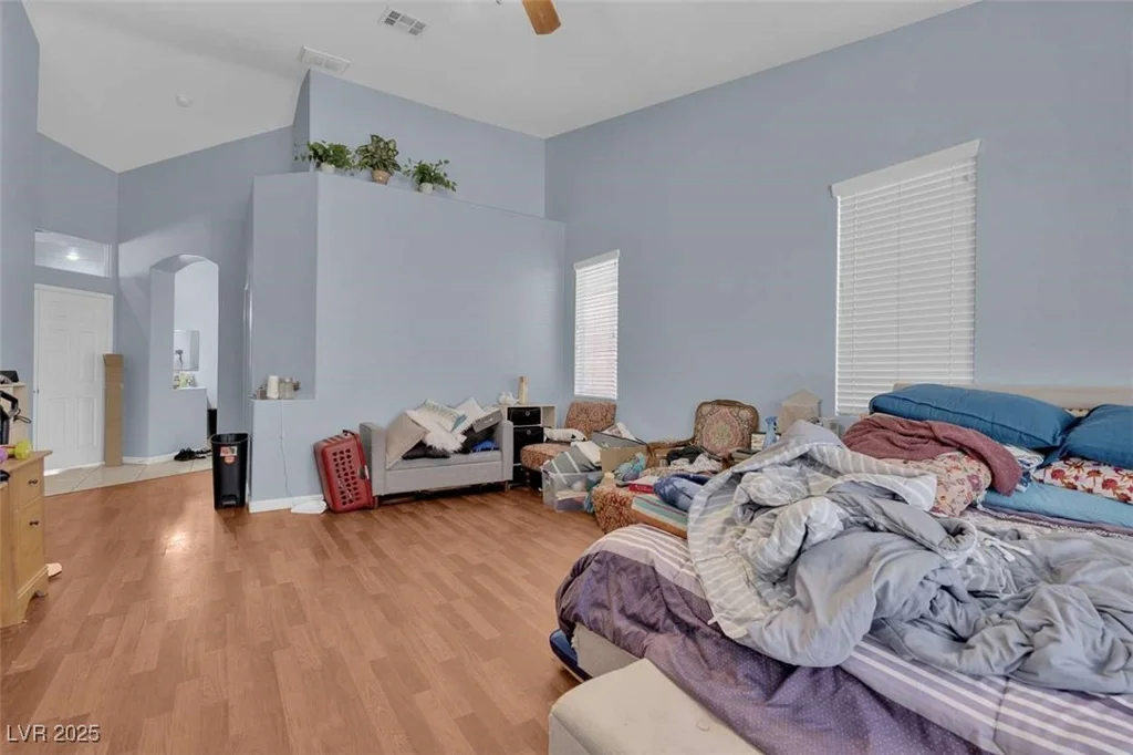 5600 Blue Peak, Las Vegas, NV 89131