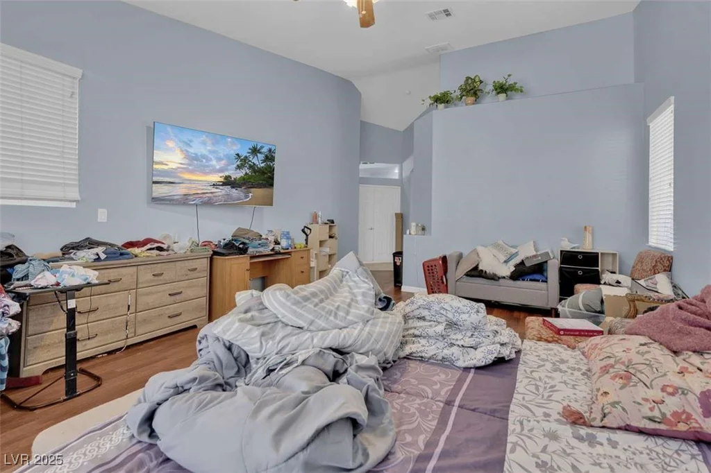 5600 Blue Peak, Las Vegas, NV 89131