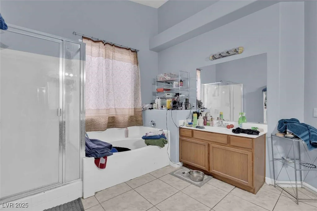 5600 Blue Peak, Las Vegas, NV 89131