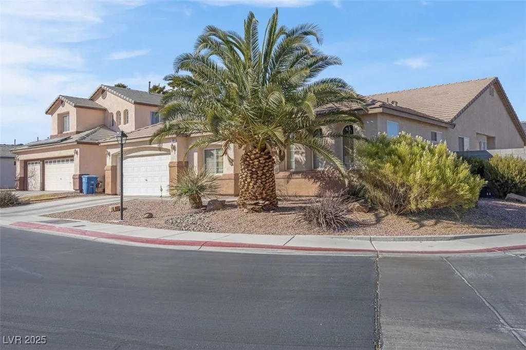 5600 Blue Peak, Las Vegas, NV 89131