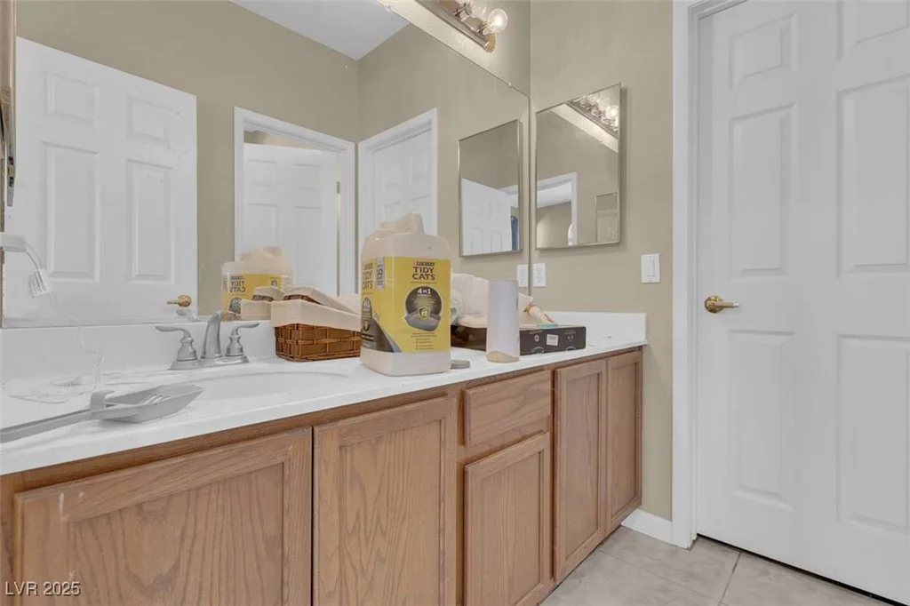 5600 Blue Peak, Las Vegas, NV 89131