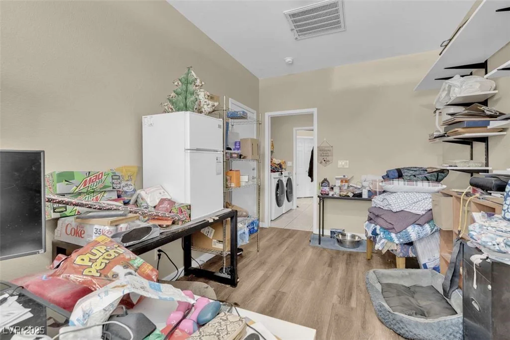 5600 Blue Peak, Las Vegas, NV 89131