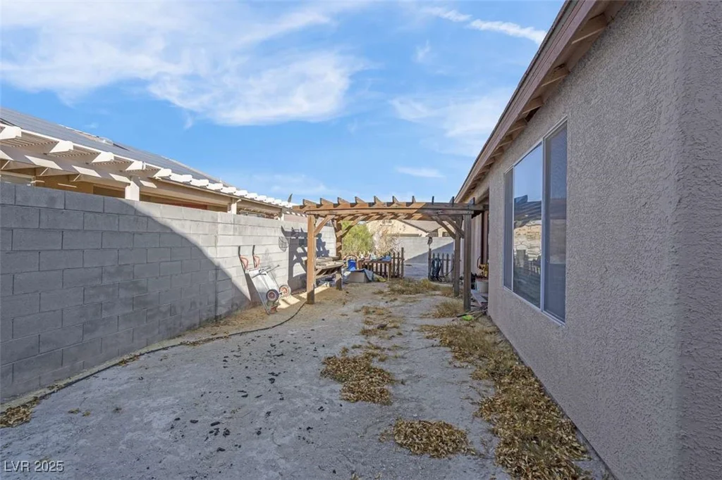 5600 Blue Peak, Las Vegas, NV 89131