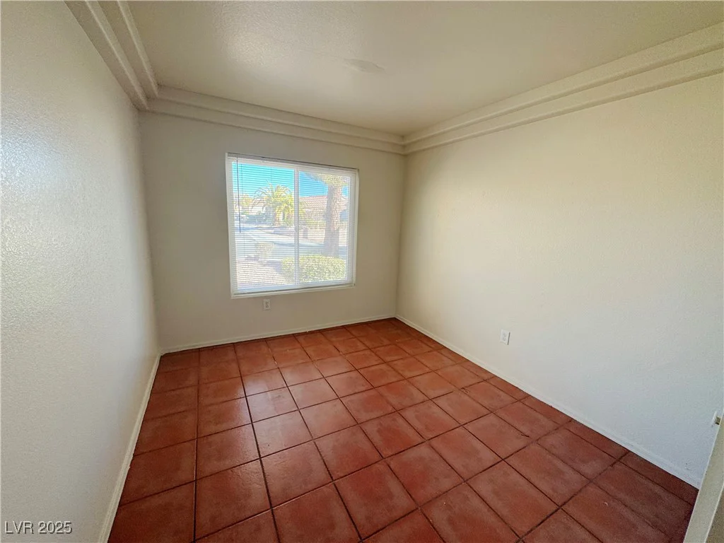 10101 Hemet, Las Vegas, NV 89134