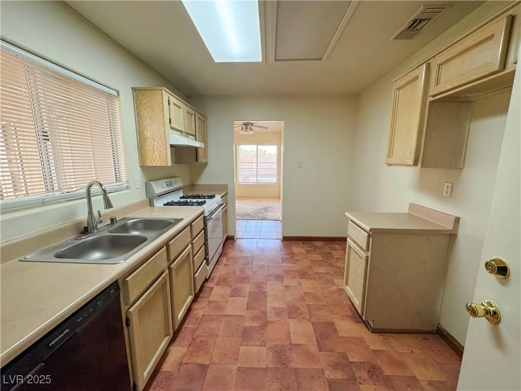 10101 Hemet, Las Vegas, NV 89134
