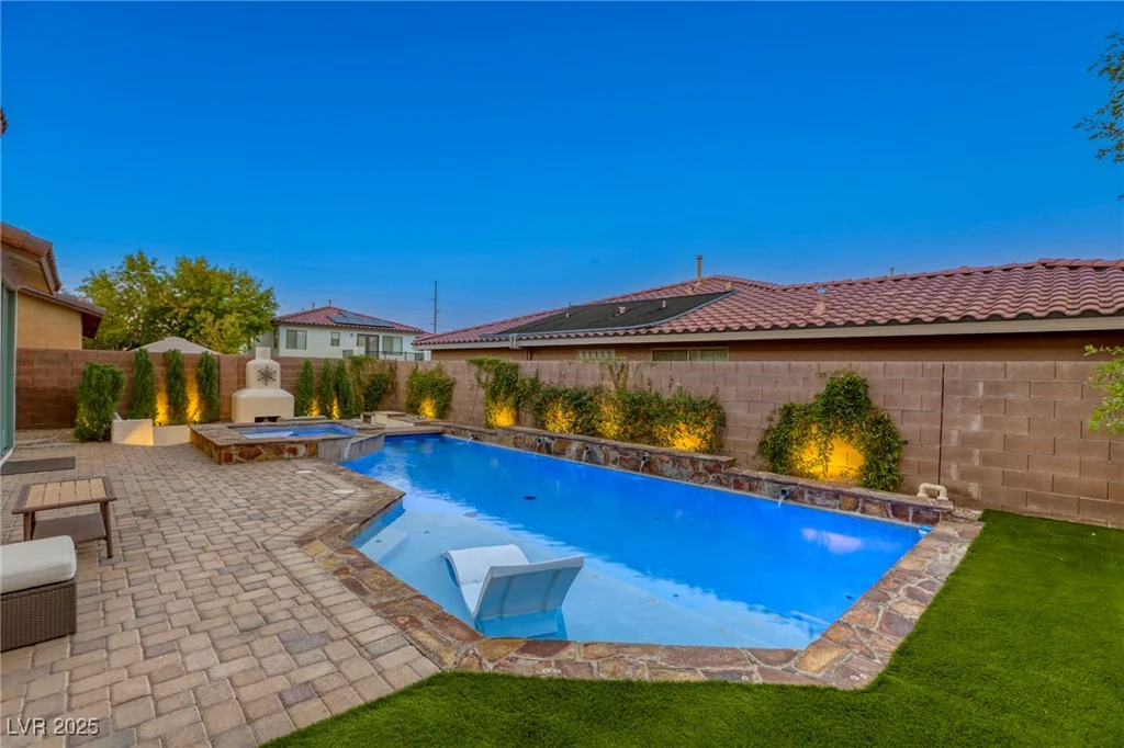 9950 Waxberry, Las Vegas, NV 89178