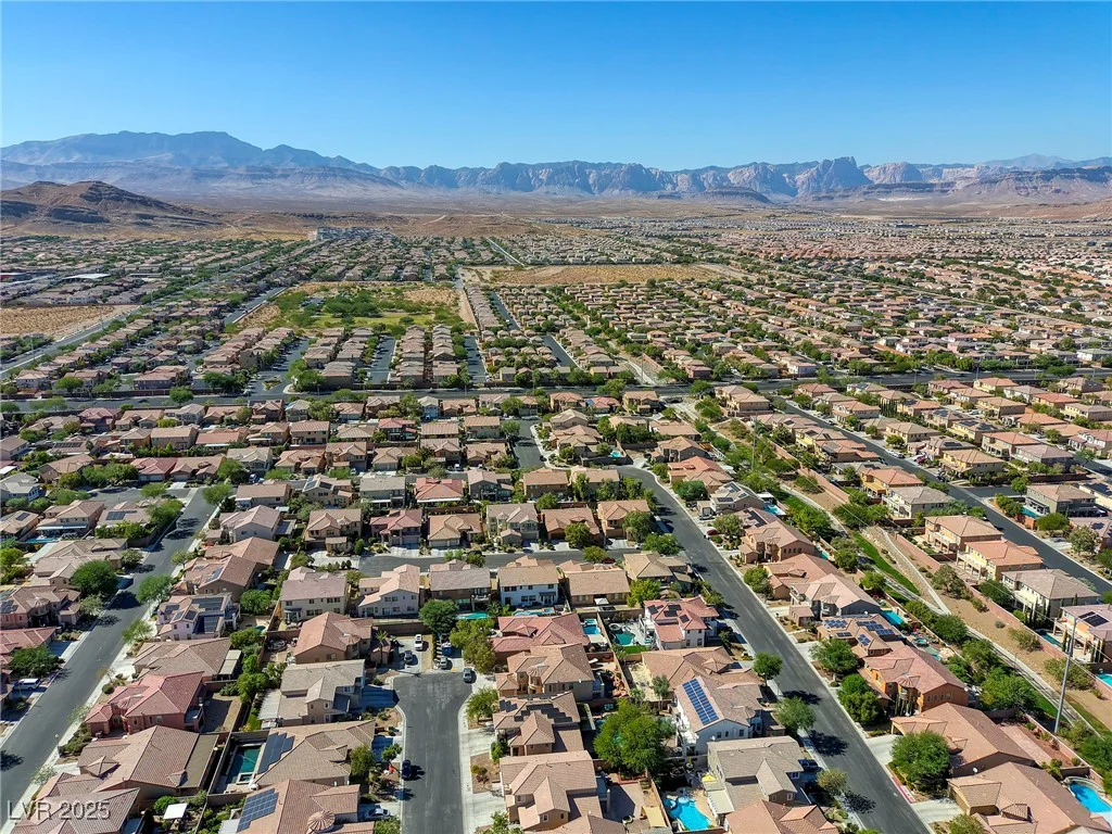 9950 Waxberry, Las Vegas, NV 89178