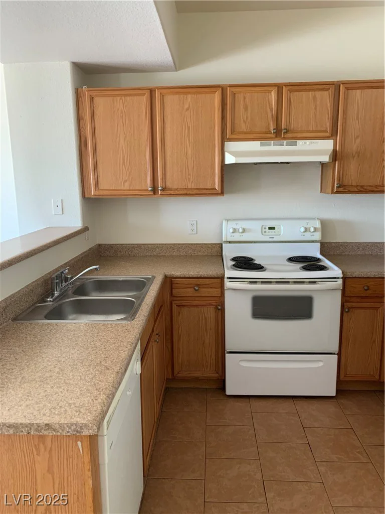 2060 Rancho Lake, Las Vegas, NV 89108