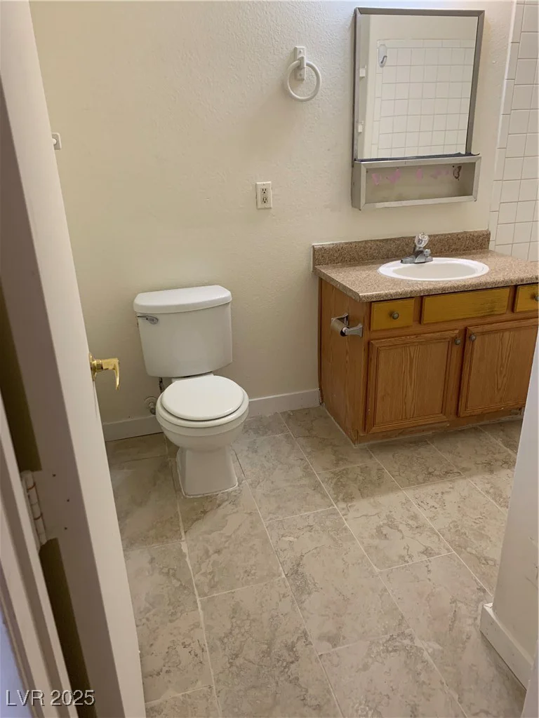 2060 Rancho Lake, Las Vegas, NV 89108
