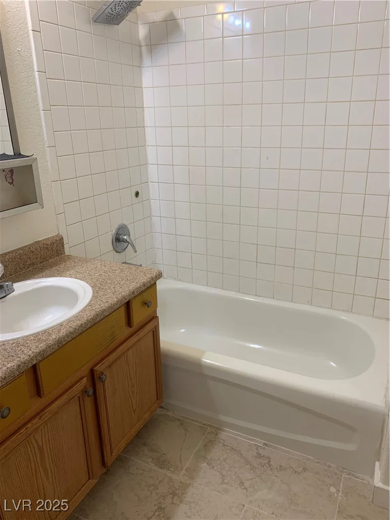2060 Rancho Lake, Las Vegas, NV 89108