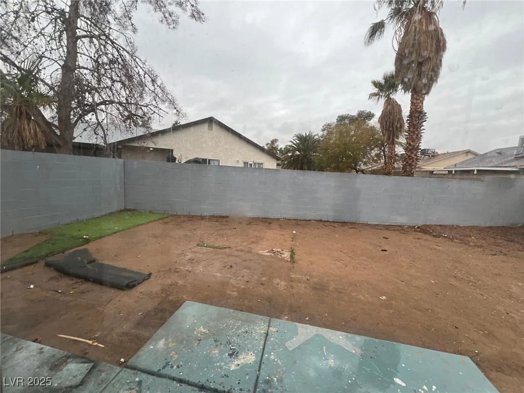 7046 Royal Meadow, Las Vegas, NV 89147