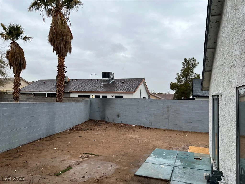 7046 Royal Meadow, Las Vegas, NV 89147