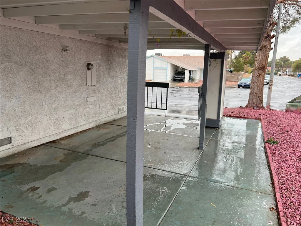 7046 Royal Meadow, Las Vegas, NV 89147