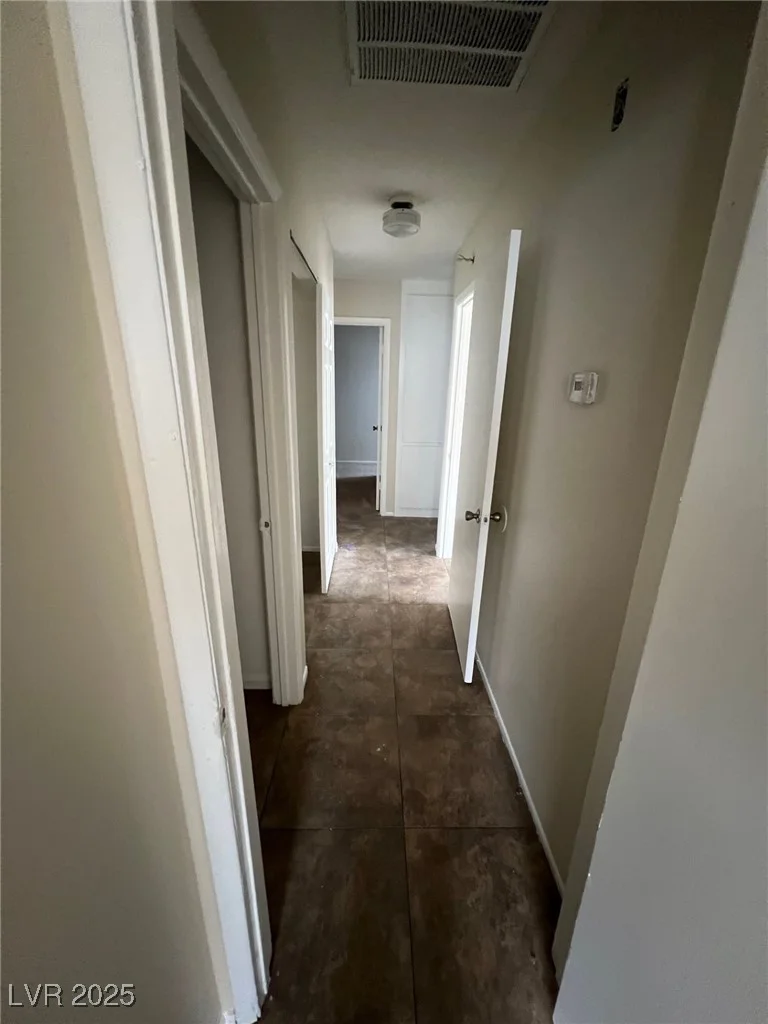 7046 Royal Meadow, Las Vegas, NV 89147