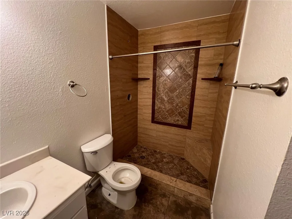 7046 Royal Meadow, Las Vegas, NV 89147