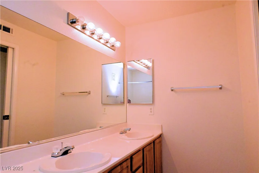 5710 Tropicana, Las Vegas, NV 89122