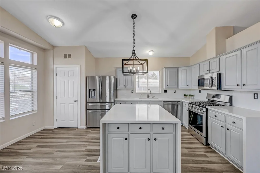 4891 Hildago, Las Vegas, NV 89121
