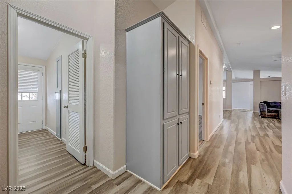 4891 Hildago, Las Vegas, NV 89121