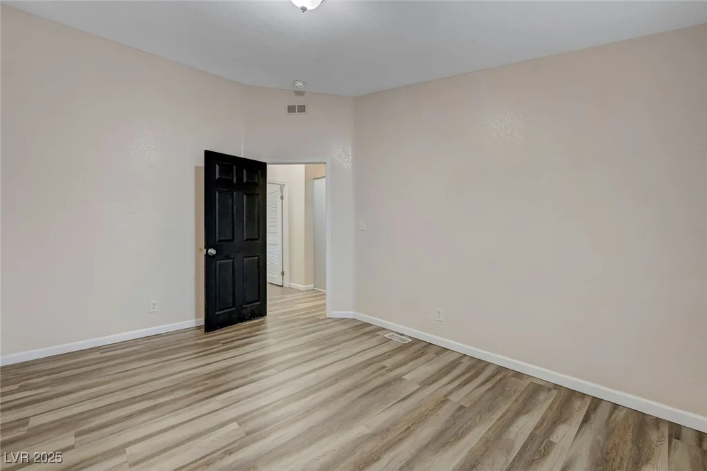 4891 Hildago, Las Vegas, NV 89121
