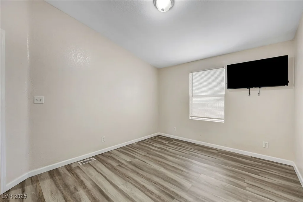 4891 Hildago, Las Vegas, NV 89121