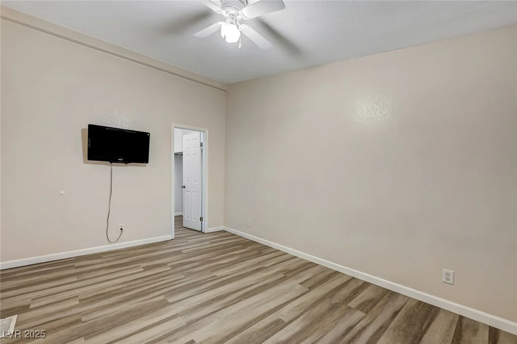 4891 Hildago, Las Vegas, NV 89121