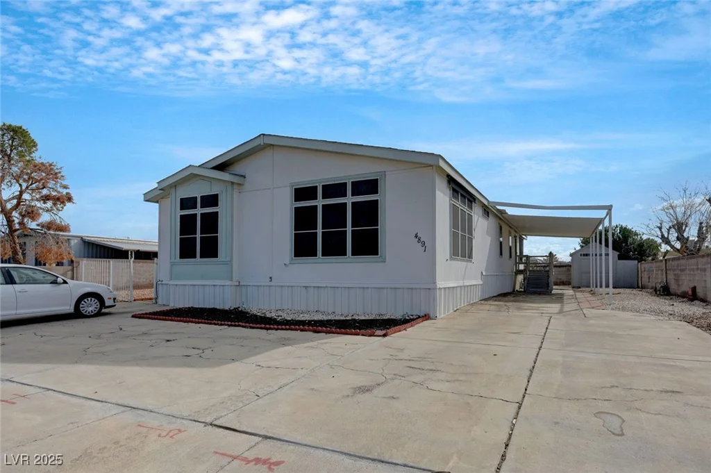 4891 Hildago, Las Vegas, NV 89121