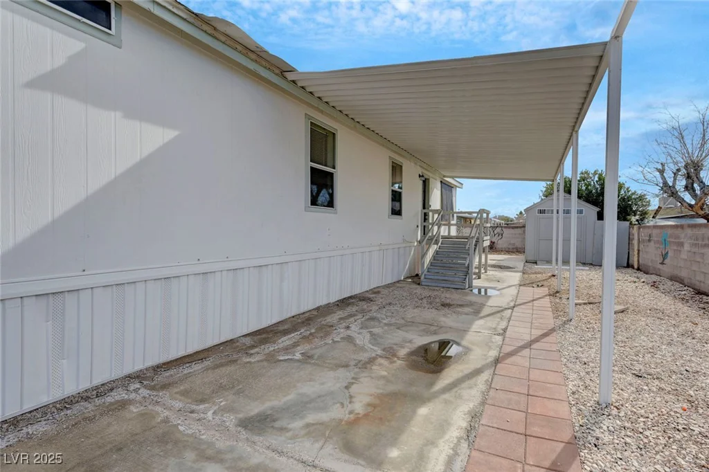 4891 Hildago, Las Vegas, NV 89121