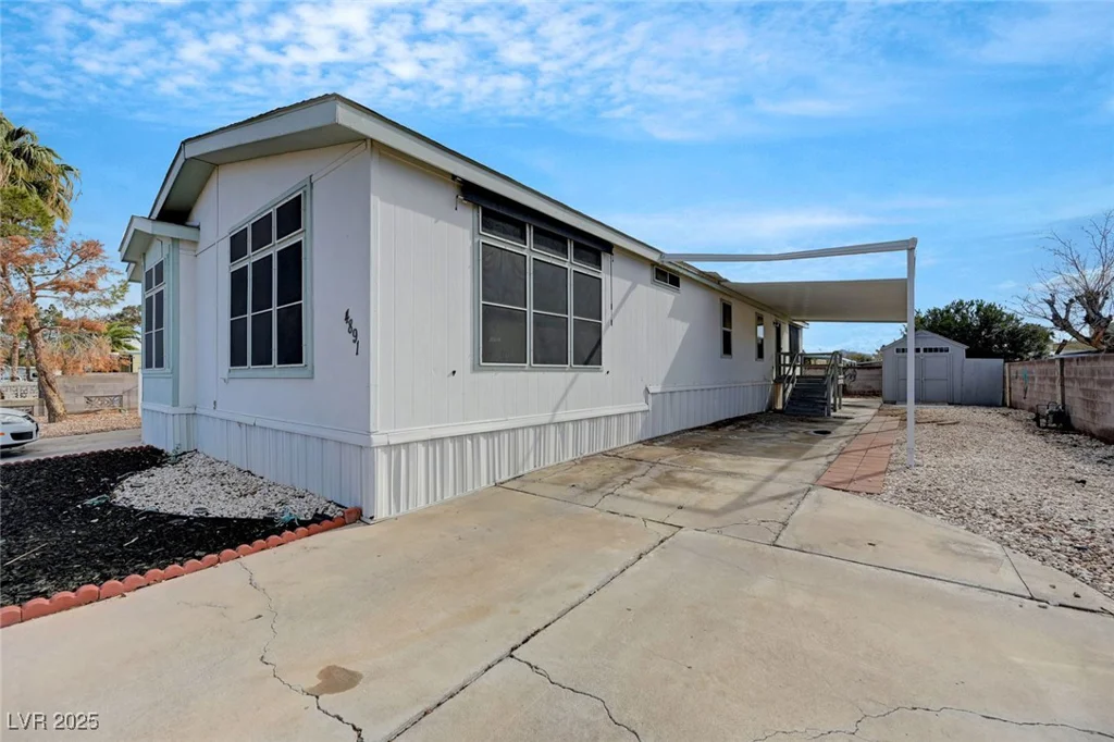 4891 Hildago, Las Vegas, NV 89121