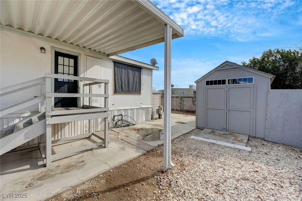4891 Hildago, Las Vegas, NV 89121
