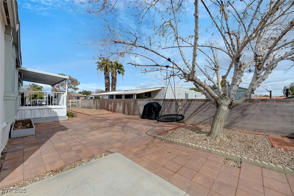 4891 Hildago, Las Vegas, NV 89121
